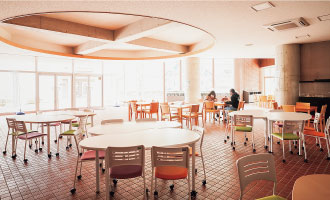 エントランスホール(1F)